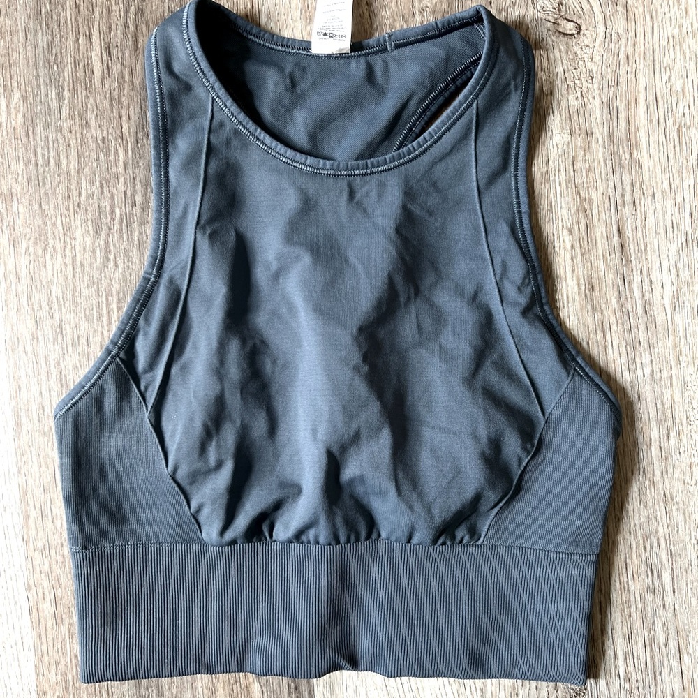 LULULEMON HIGH NECK TANK/BRA SIZE 4